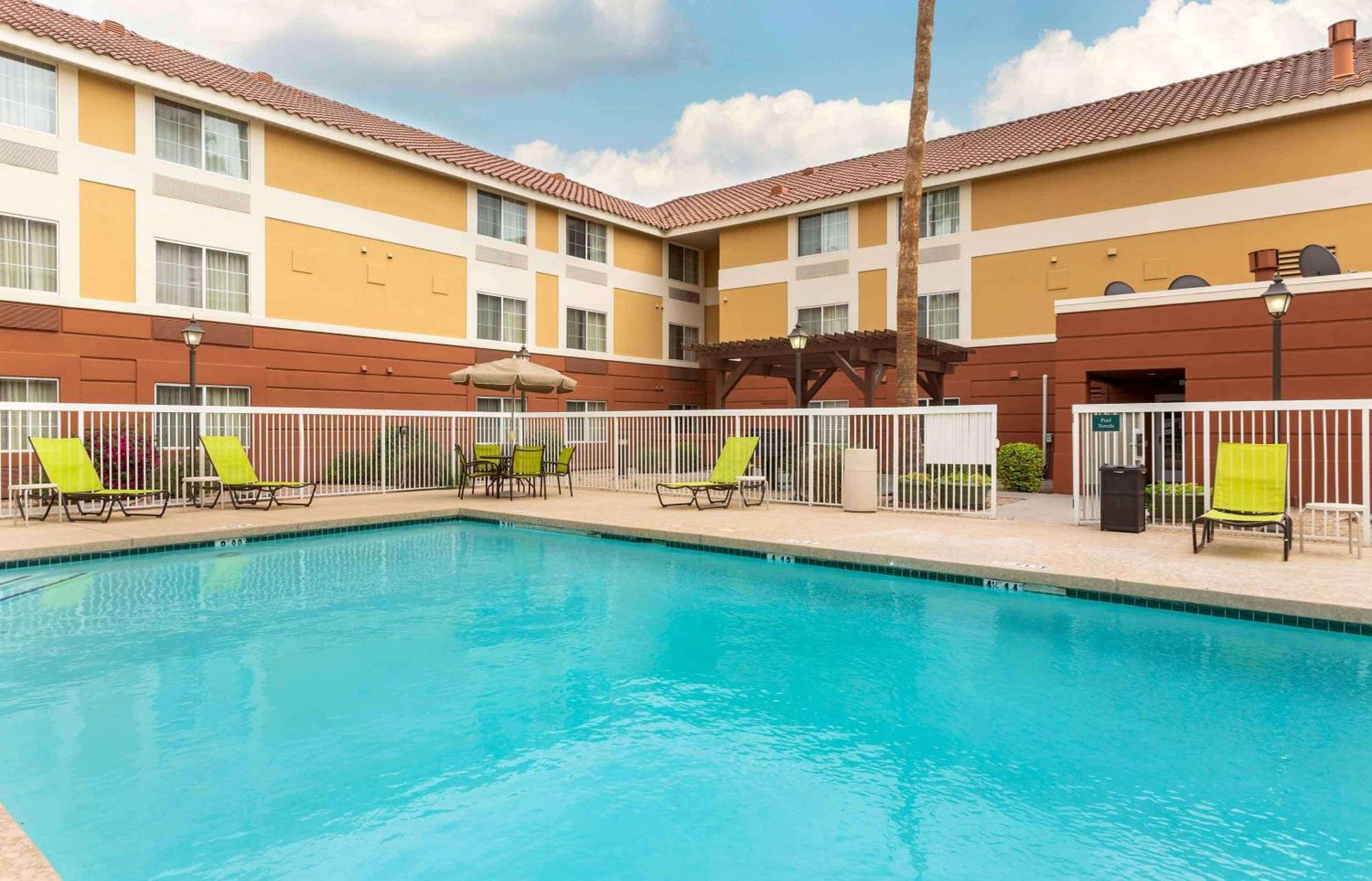 Extended Stay America Suites - Phoenix - Скоттсдейл Экстерьер фото